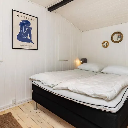 4 Person In Hals-by Traum Feriehus